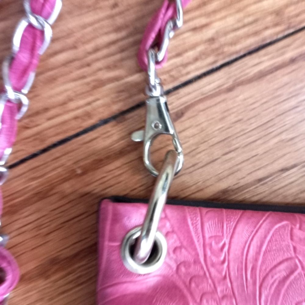 Hand made cross body . - Picture 4 of 5